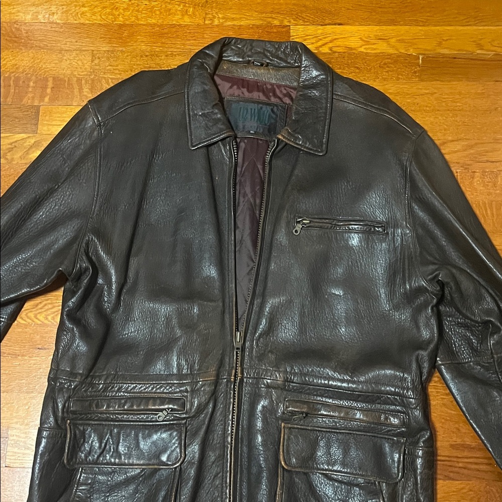 Men's Brown Leather Jacket. U2WMO SIZE XL. Lined. Worn a few times